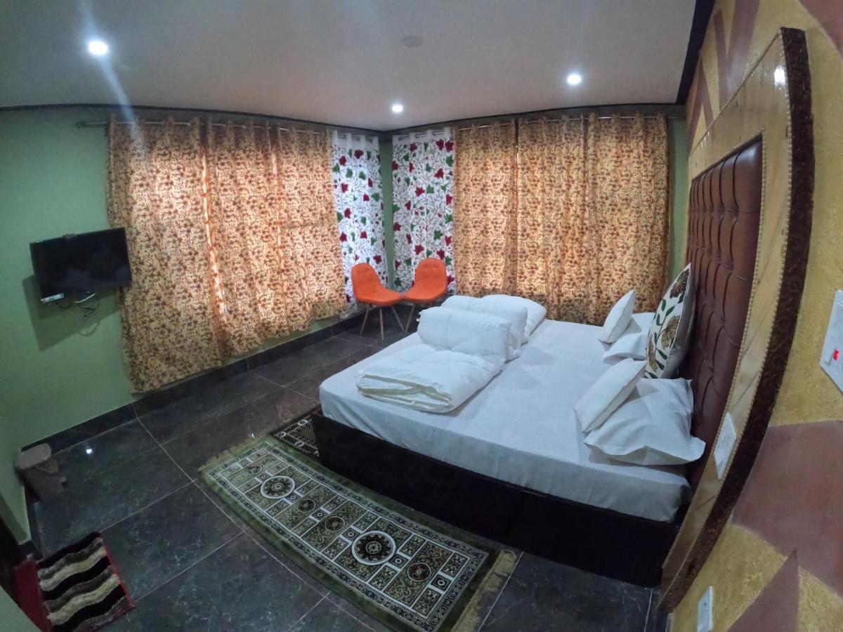 Hotel Seven Pahalgām Buitenkant foto