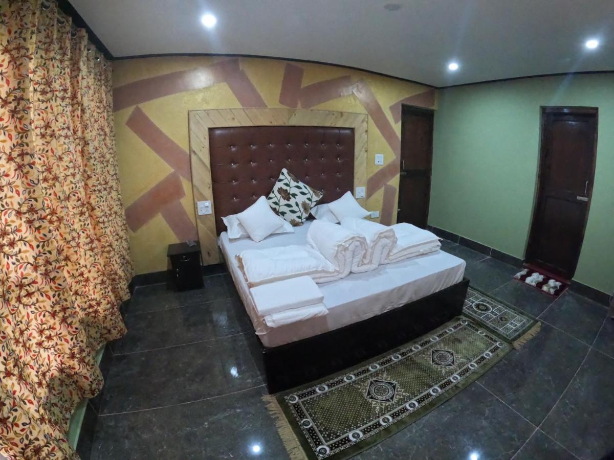 Hotel Seven Pahalgām Buitenkant foto