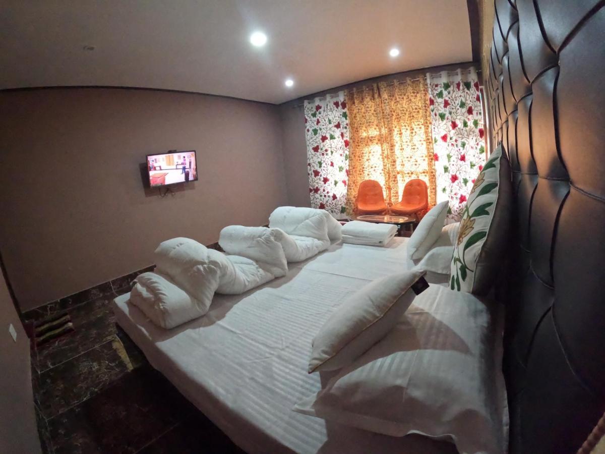Hotel Seven Pahalgām Buitenkant foto