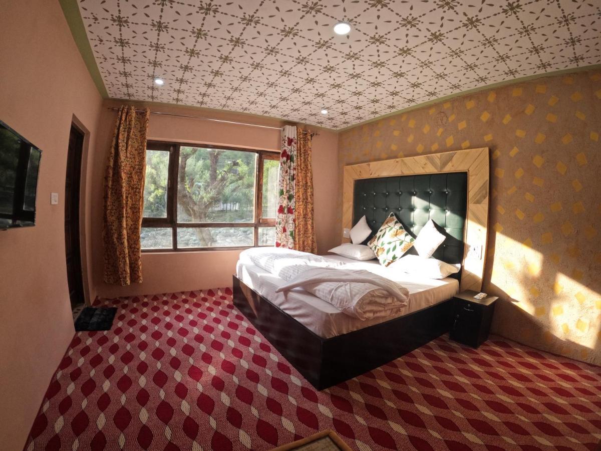 Hotel Seven Pahalgām Buitenkant foto